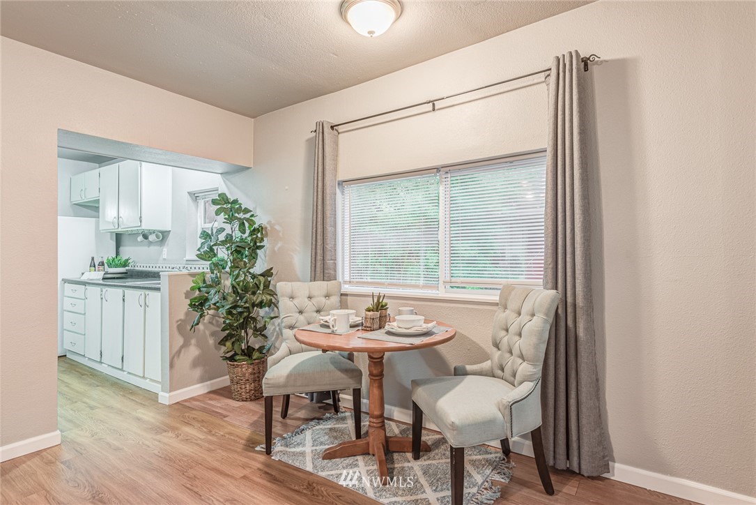 2426 Wickstrom Place Southwest Seattle, WA 98116 - Photo 8 of 25