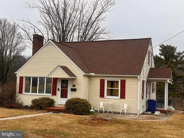 $239,000 | 313 South 1st Street, McConnellsburg, PA 17233