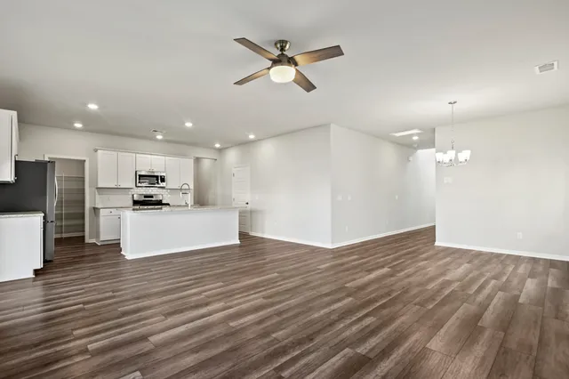 $2,550 | 2107 Longhorn Lane, Summerville, SC 29485