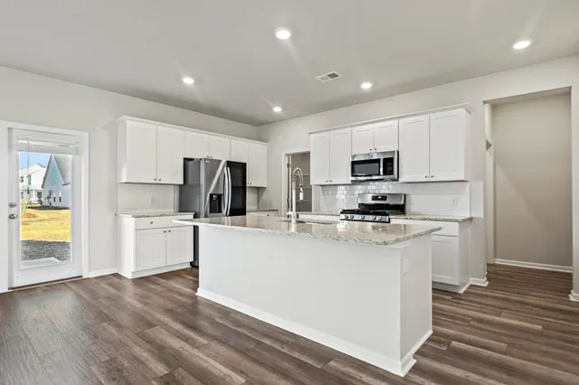 $2,550 | 2107 Longhorn Lane, Summerville, SC 29485