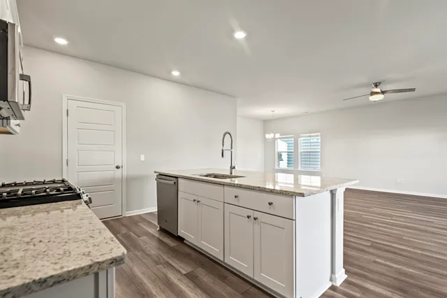 $2,550 | 2107 Longhorn Lane, Summerville, SC 29485