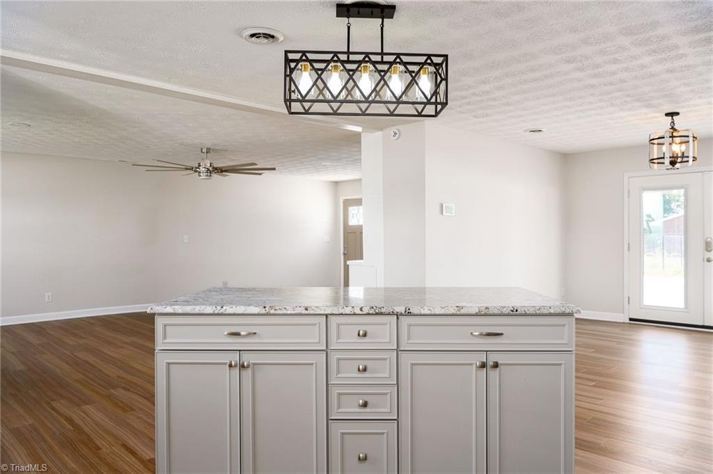 3025 Hickory Tree Road Winston-Salem, NC 27127 - Photo 19 of 33 Bar in Kitchen