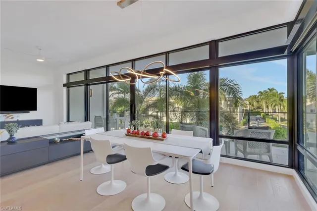 $1,970,000 | 850 Central Avenue, Unit 205, Naples, FL 34102