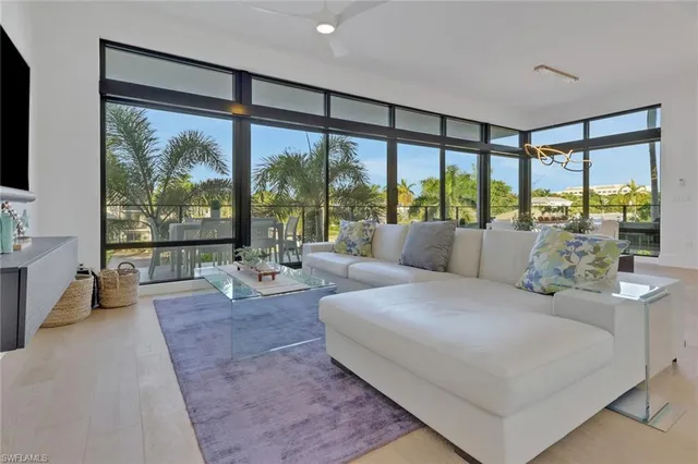 $1,970,000 | 850 Central Avenue, Unit 205, Naples, FL 34102