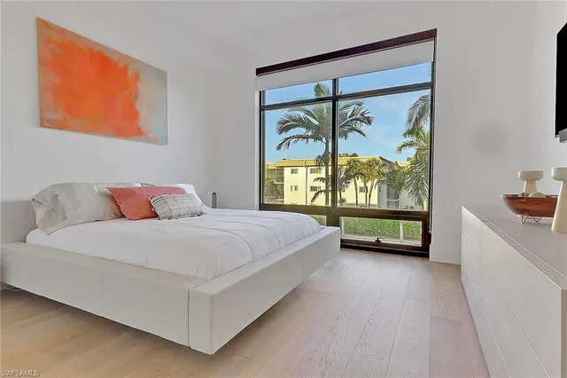 $1,970,000 | 850 Central Avenue, Unit 205, Naples, FL 34102