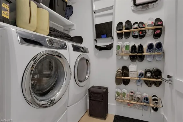 $1,970,000 | 850 Central Avenue, Unit 205, Naples, FL 34102