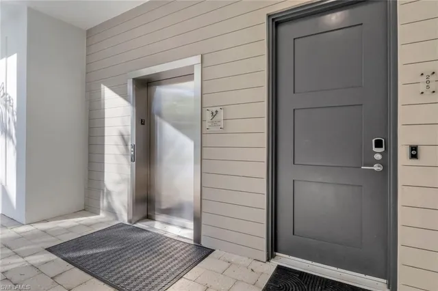 $1,970,000 | 850 Central Avenue, Unit 205, Naples, FL 34102