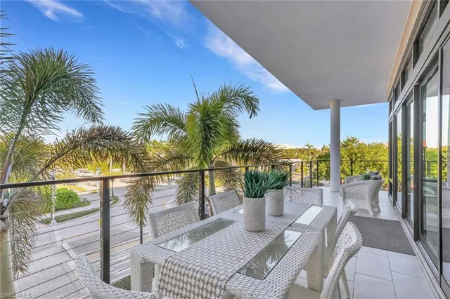 $1,970,000 | 850 Central Avenue, Unit 205, Naples, FL 34102