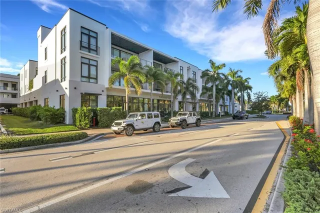$1,970,000 | 850 Central Avenue, Unit 205, Naples, FL 34102