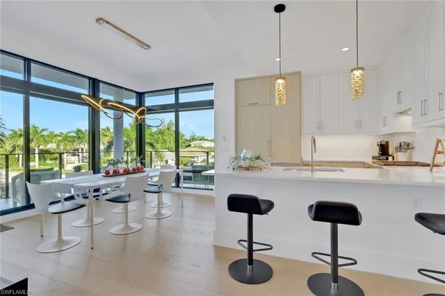 $1,970,000 | 850 Central Avenue, Unit 205, Naples, FL 34102