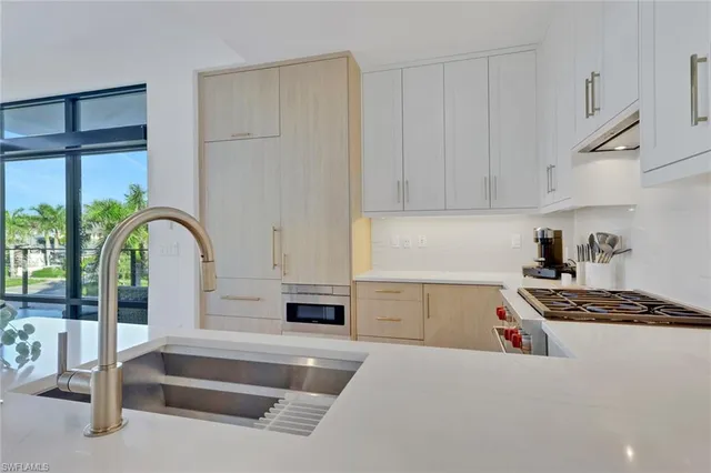 $1,970,000 | 850 Central Avenue, Unit 205, Naples, FL 34102