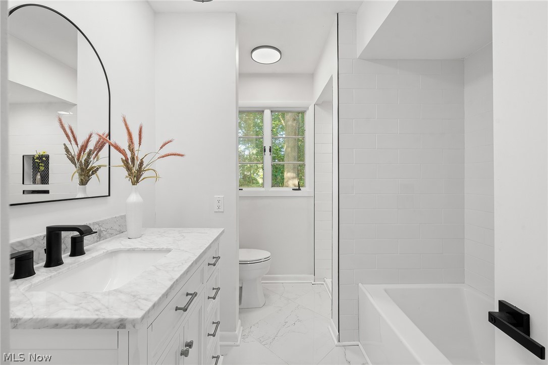 1159 Carver Road Cleveland, OH 44112 - Photo 22 of 41
