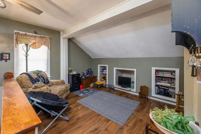 $210,000 | 313 East Graham Street, Kentland, IN 47951