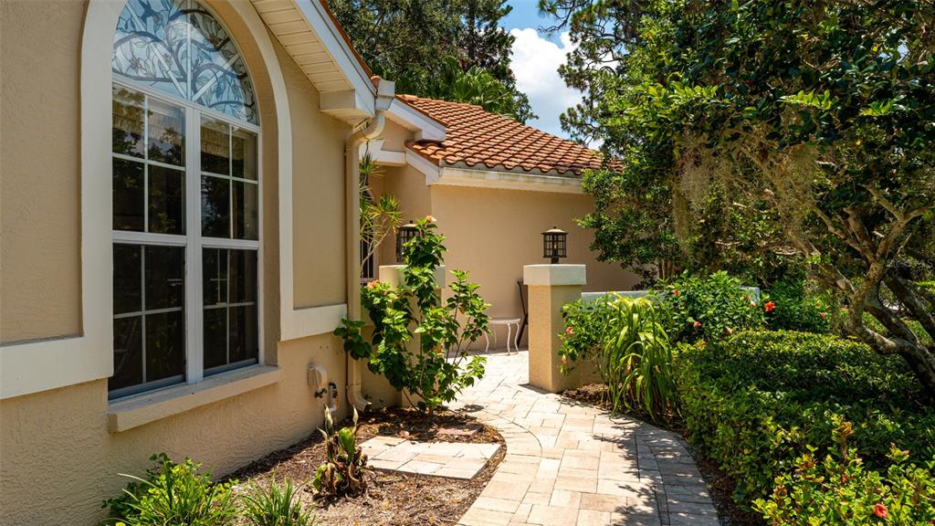 235 Woods Point Road Osprey, FL 34229 - Photo 4 of 59 Gallery Image 4