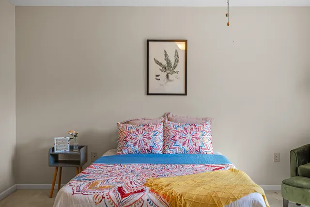 $379,900 | 206 Red Oaks Drive, Staunton, VA 24401