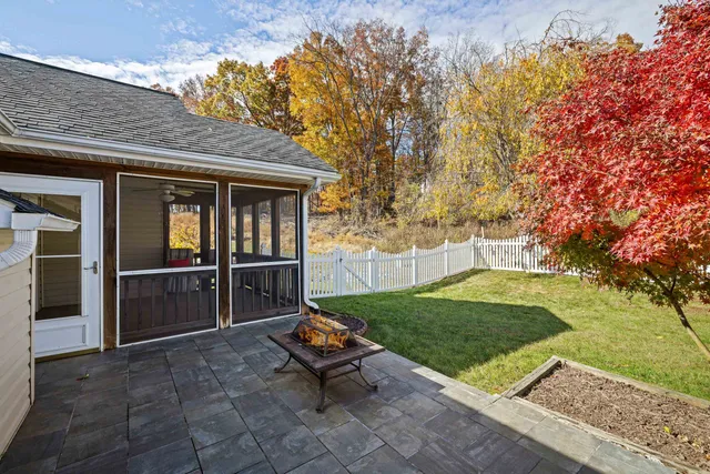 $379,900 | 206 Red Oaks Drive, Staunton, VA 24401