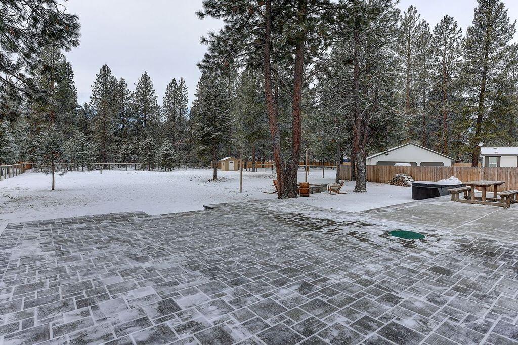 19047 Pumice Butte Road Bend, OR 97702 - Photo 8 of 38 a view of open space with yard