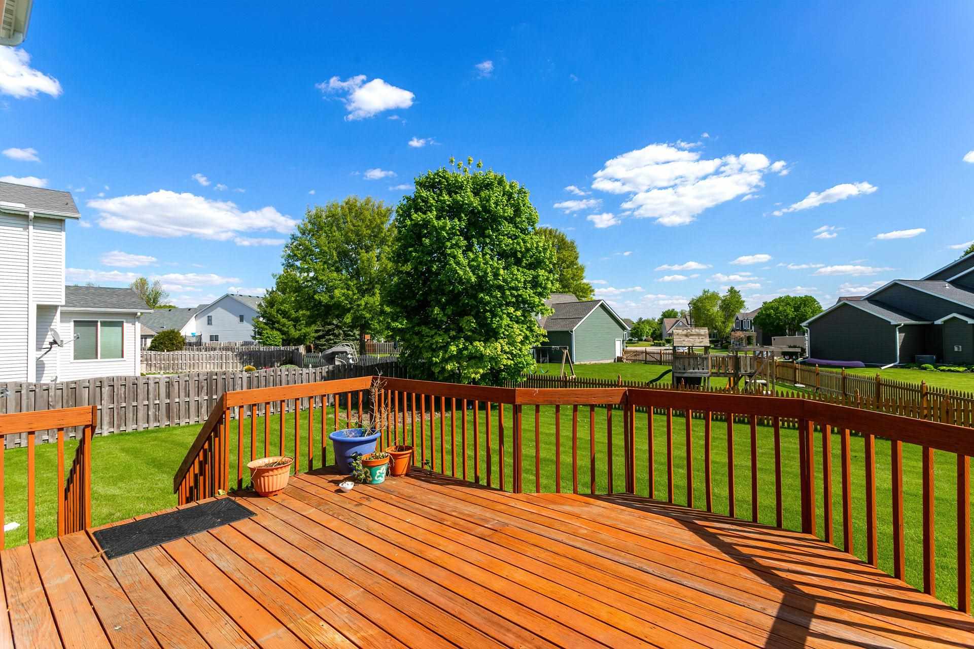 2085 Ashford Road Bettendorf, IA 52722 - Photo 31 of 32 Gallery Image 31
