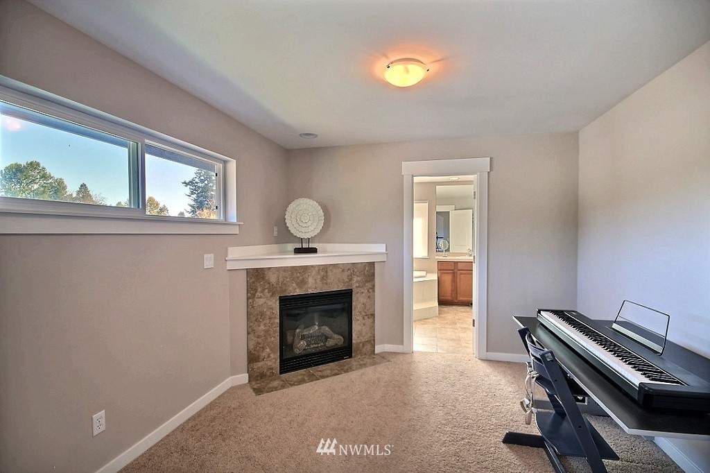 982 Jericho Place Northeast Renton, WA 98059 - Photo 13 of 24
