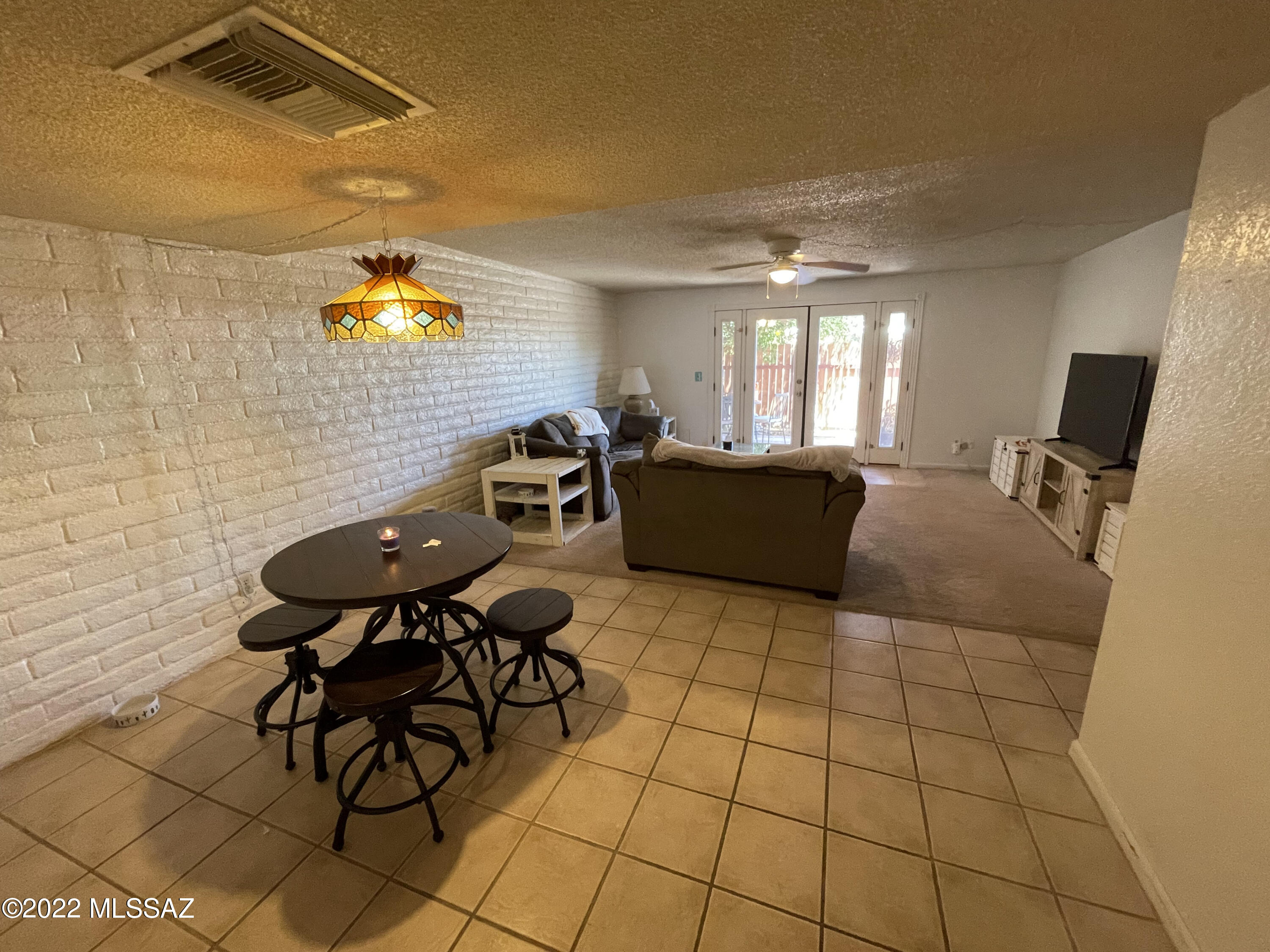 1333 South Wright Road Tucson, AZ 85713 - Photo 4 of 13