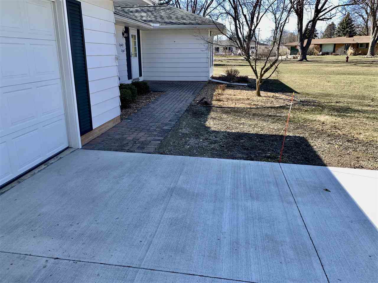 88 Pinewood Court Bay City, MI 48708 - Photo 6 of 53 Gallery Image 6