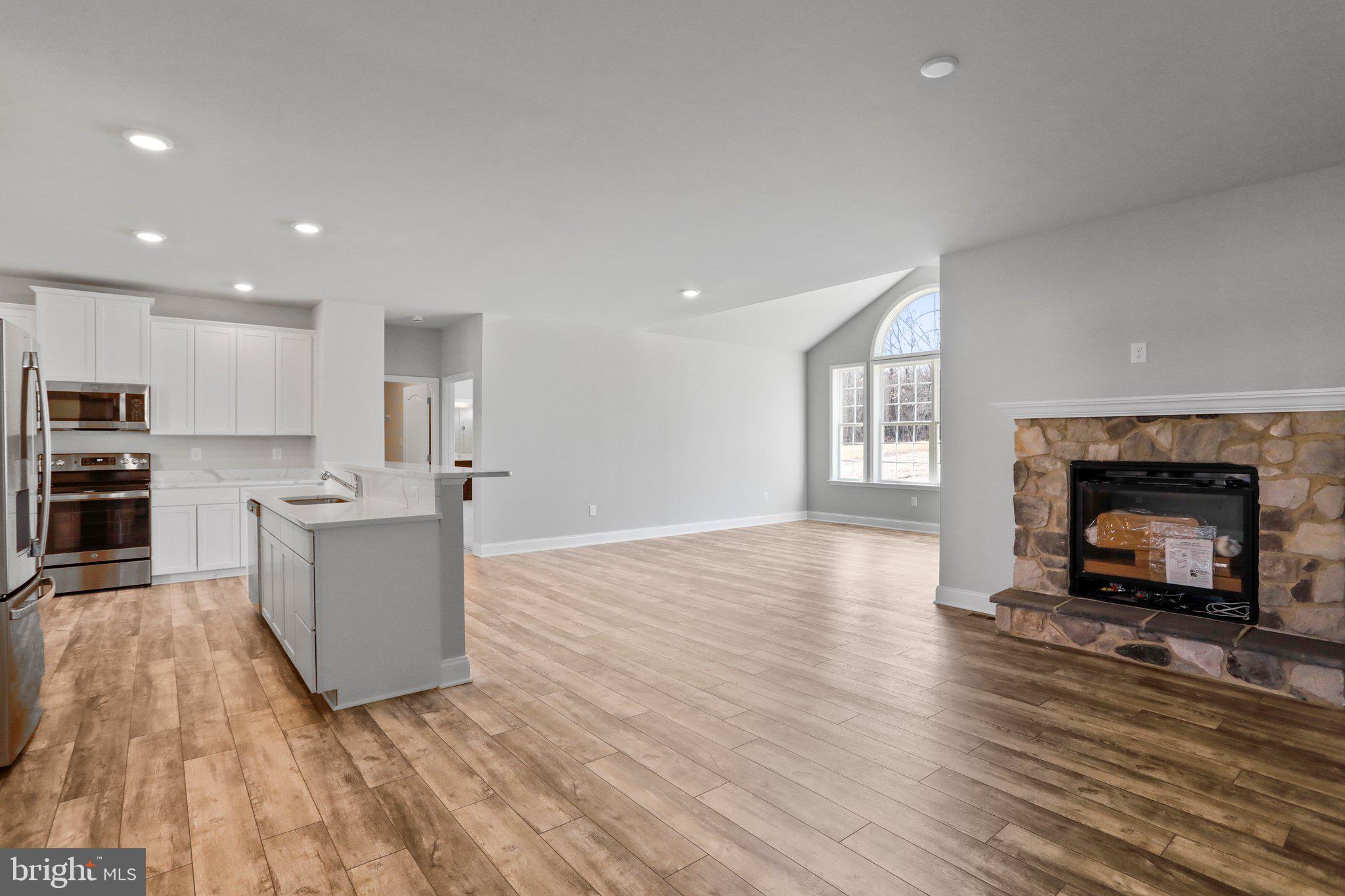 143 Chesterfield Drive Falling Waters, WV 25419 - Photo 5 of 35