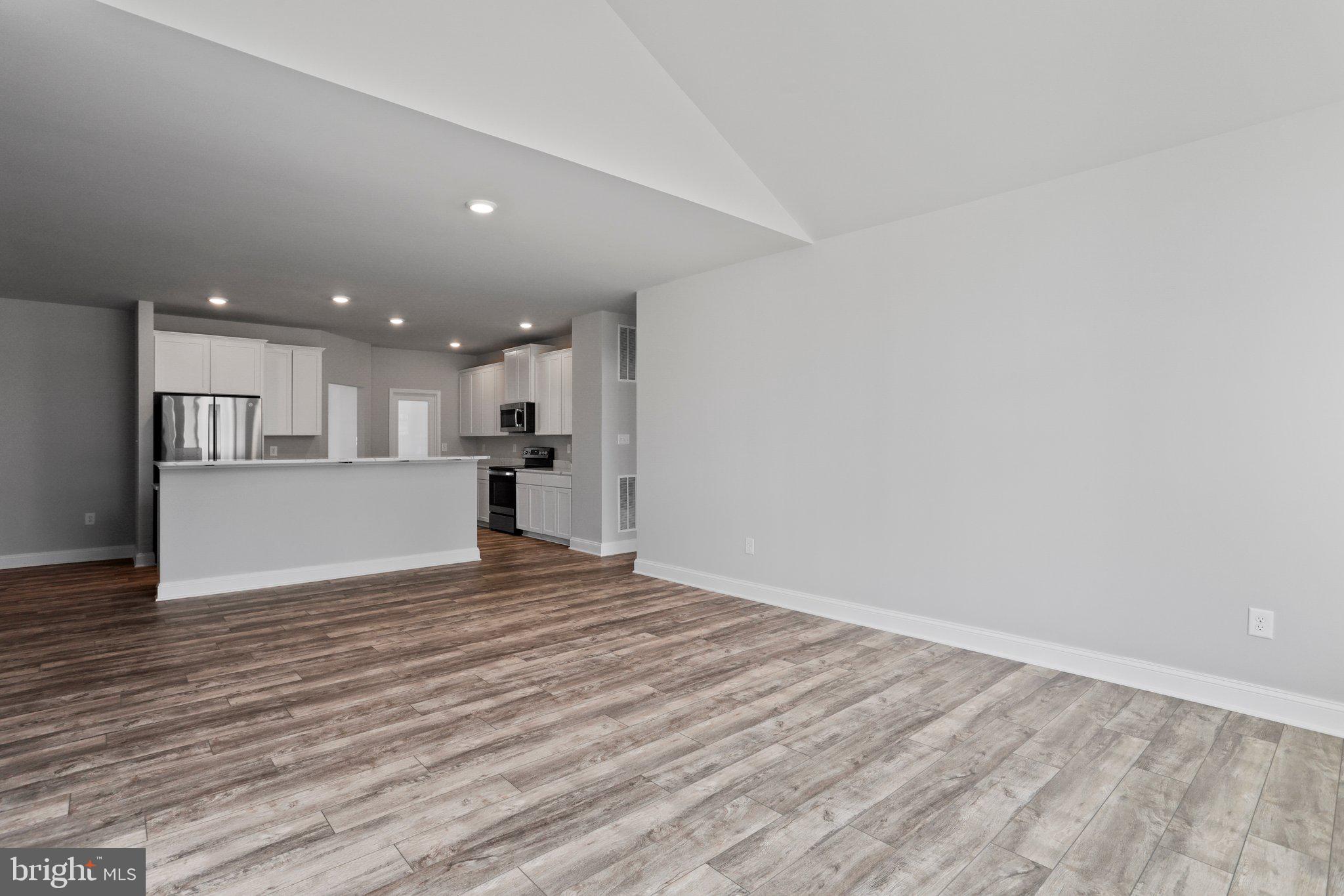 143 Chesterfield Drive Falling Waters, WV 25419 - Photo 8 of 35