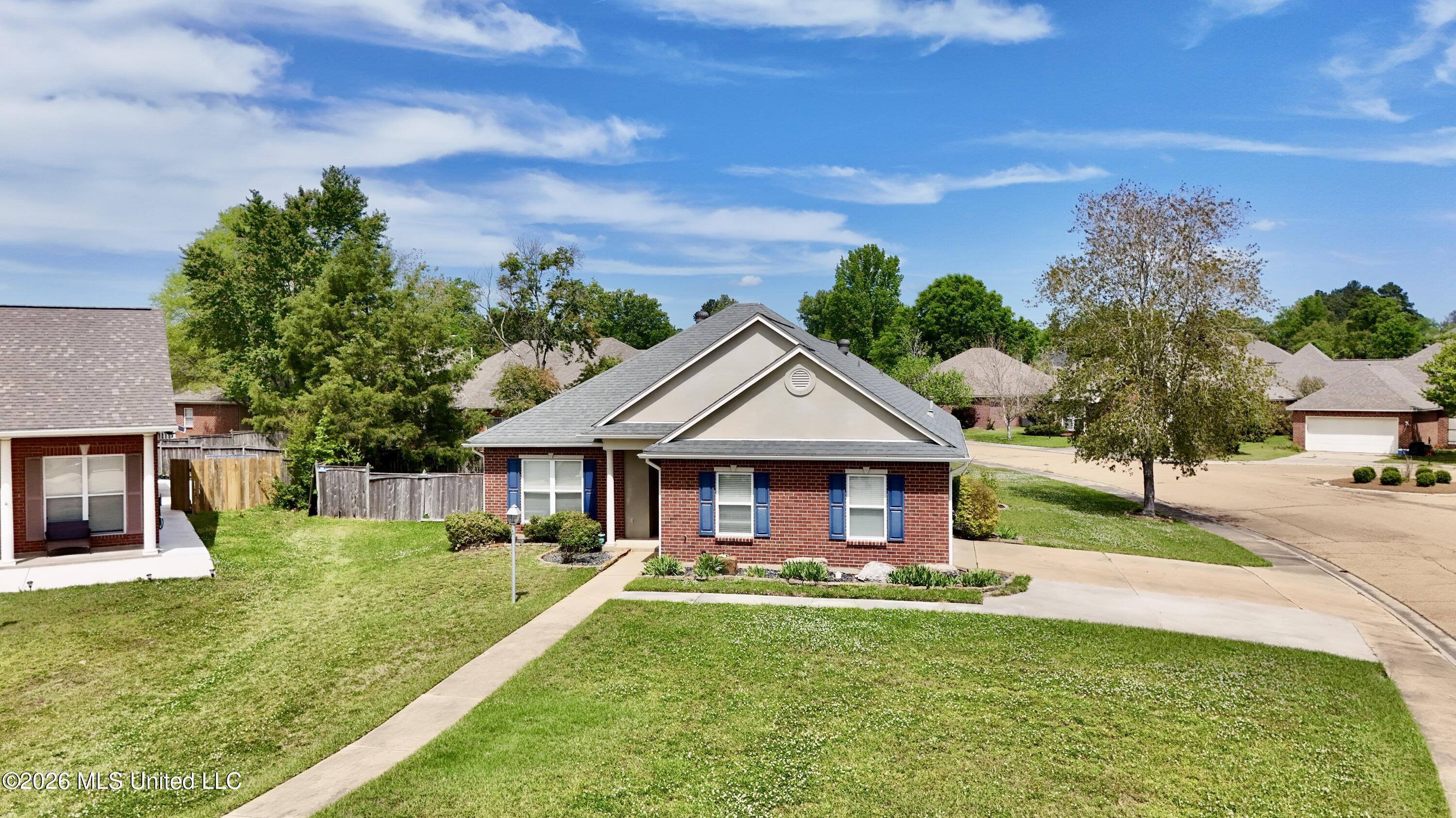 113 Oakleigh Drive Clinton, MS 39056 - Photo 8 of 35 dji_fly_20260410_115858_0887_17758488610