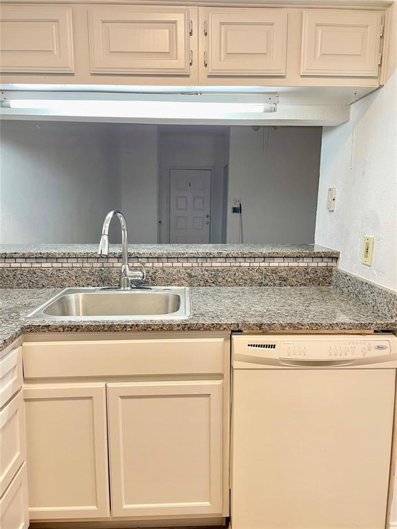 8545 Midpark Road, Unit 11 Dallas, TX 75240 - Photo 5 of 19