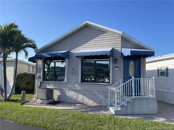 $429,000 | 286 Nettles Boulevard, Jensen Beach, FL 34957