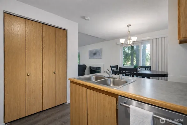 $350,000 | 4615 Grandview Drive West, Unit B, University Place, WA 98466