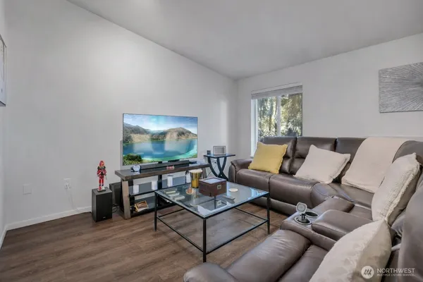 $350,000 | 4615 Grandview Drive West, Unit B, University Place, WA 98466