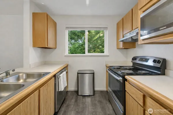 $350,000 | 4615 Grandview Drive West, Unit B, University Place, WA 98466