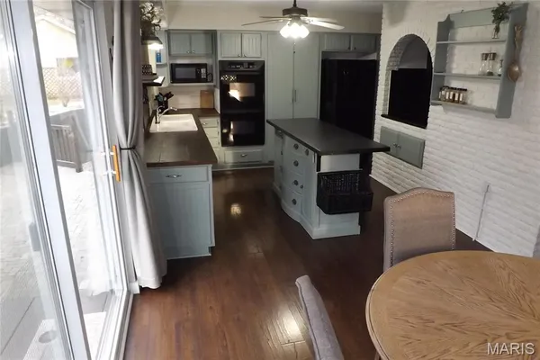 $399,500 | 5697 Lake Tishomingo Road, Hillsboro, MO 63050