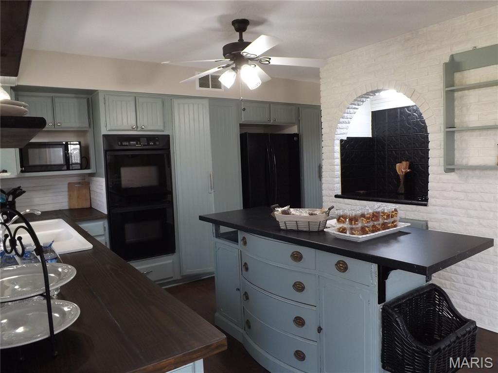 5697 Lake Tishomingo Road Hillsboro, MO 63050 - Photo 18 of 49