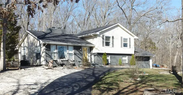 $399,500 | 5697 Lake Tishomingo Road, Hillsboro, MO 63050