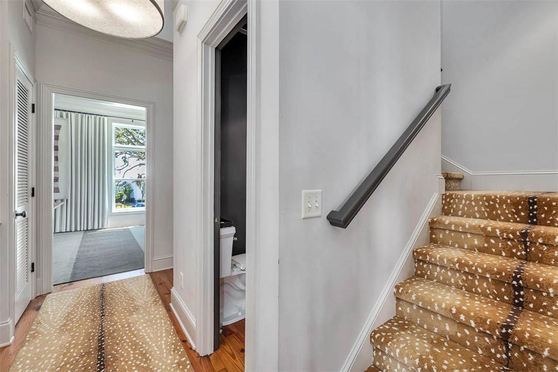 295 McIntosh Avenue St. Simons Island, GA 31522 - Photo 19 of 77 Hallway
