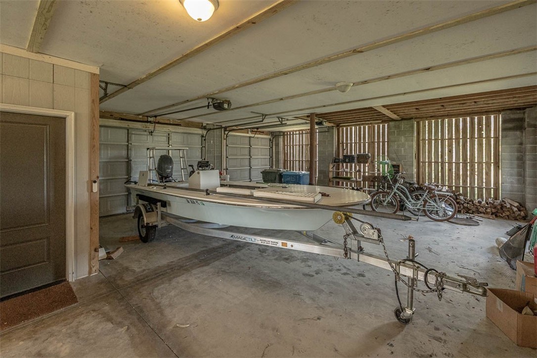 295 McIntosh Avenue St. Simons Island, GA 31522 - Photo 35 of 77 Garage
