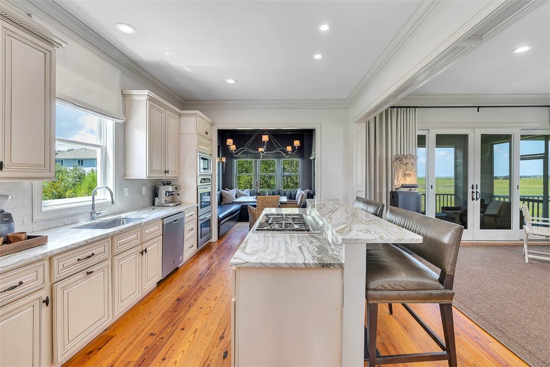 295 McIntosh Avenue St. Simons Island, GA 31522 - Photo 5 of 77 Kitchen