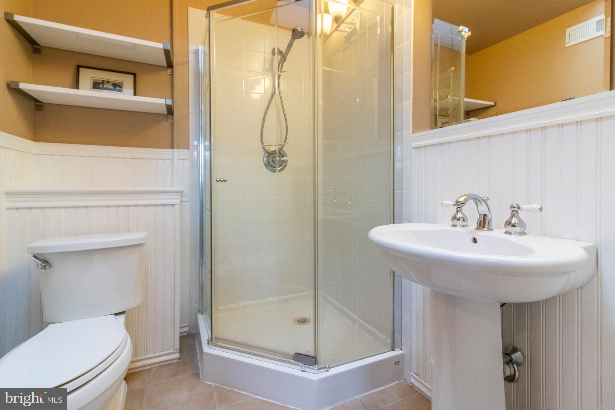 2745 East Country Club Road Philadelphia, PA 19131 - Photo 13 of 34 Master Bath