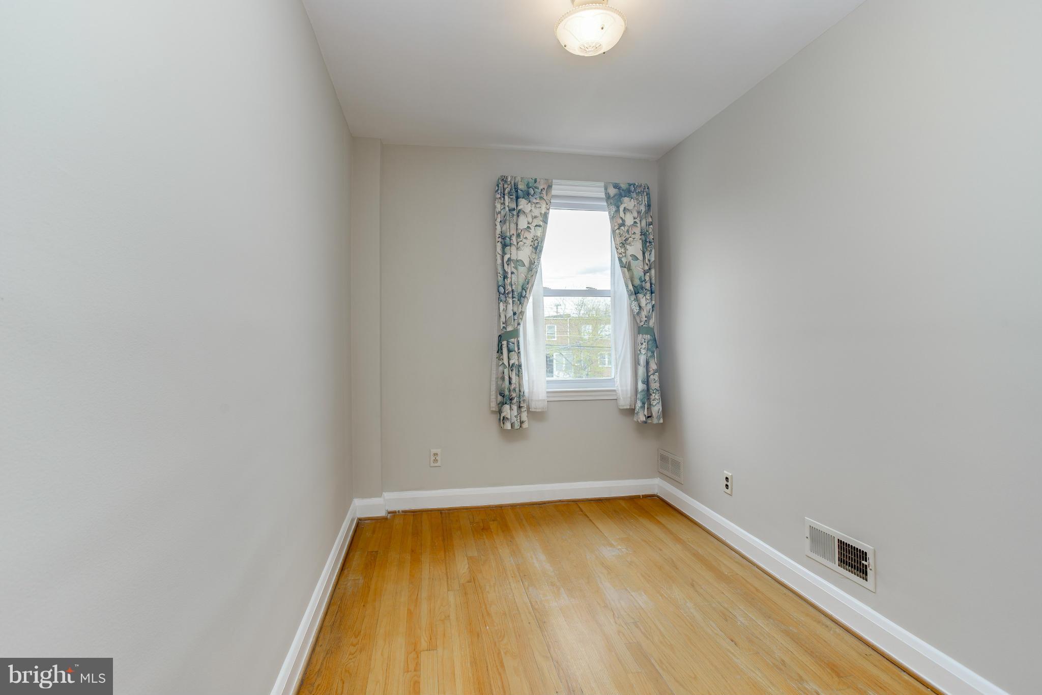 7504 Lawrence Road Baltimore, MD 21222 - Photo 12 of 24 Bedroom