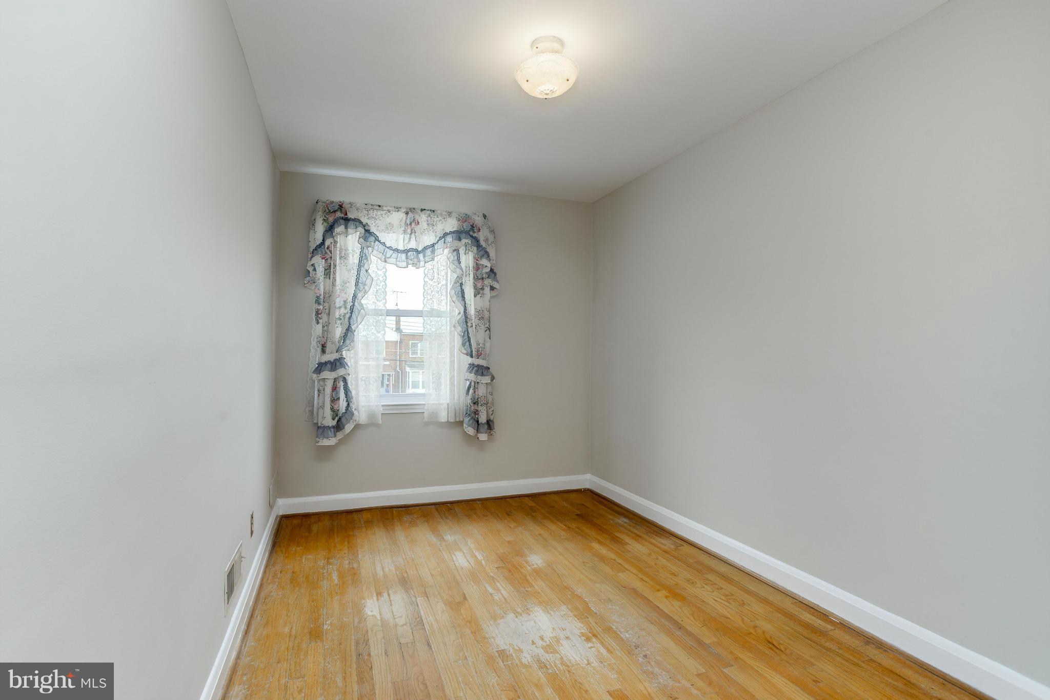 7504 Lawrence Road Baltimore, MD 21222 - Photo 14 of 24 Bedroom