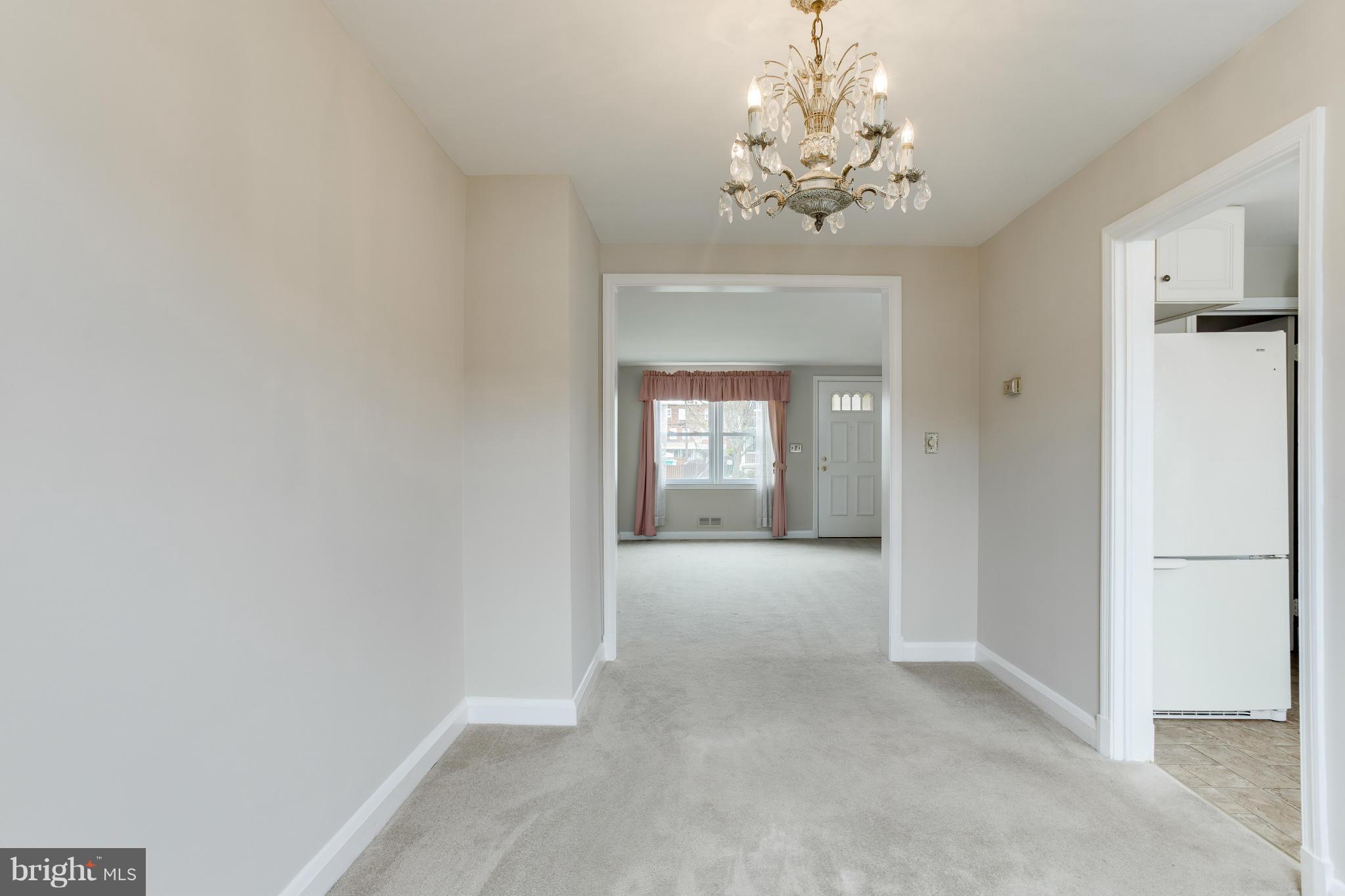 7504 Lawrence Road Baltimore, MD 21222 - Photo 5 of 24 Dining Room