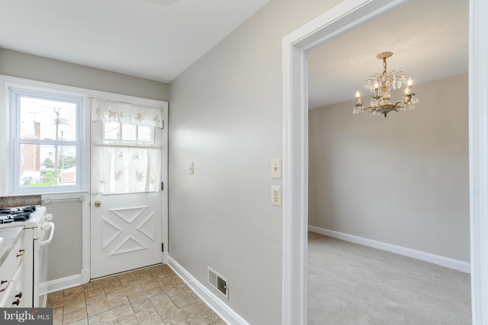 7504 Lawrence Road Baltimore, MD 21222 - Photo 8 of 24 Kitchen