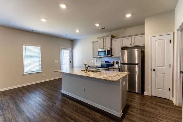 $1,900 | 1028 Mcconaughy Court, Unit 14, McDonough, GA 30253