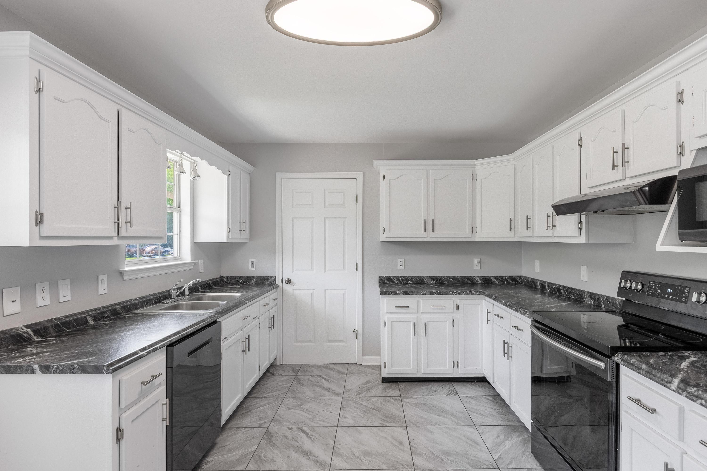 1656 Dallas Lake Road Hixson, TN 37343 - Photo 11 of 33 2026_04_April_1656_Dallas_Lake_Rd_0021