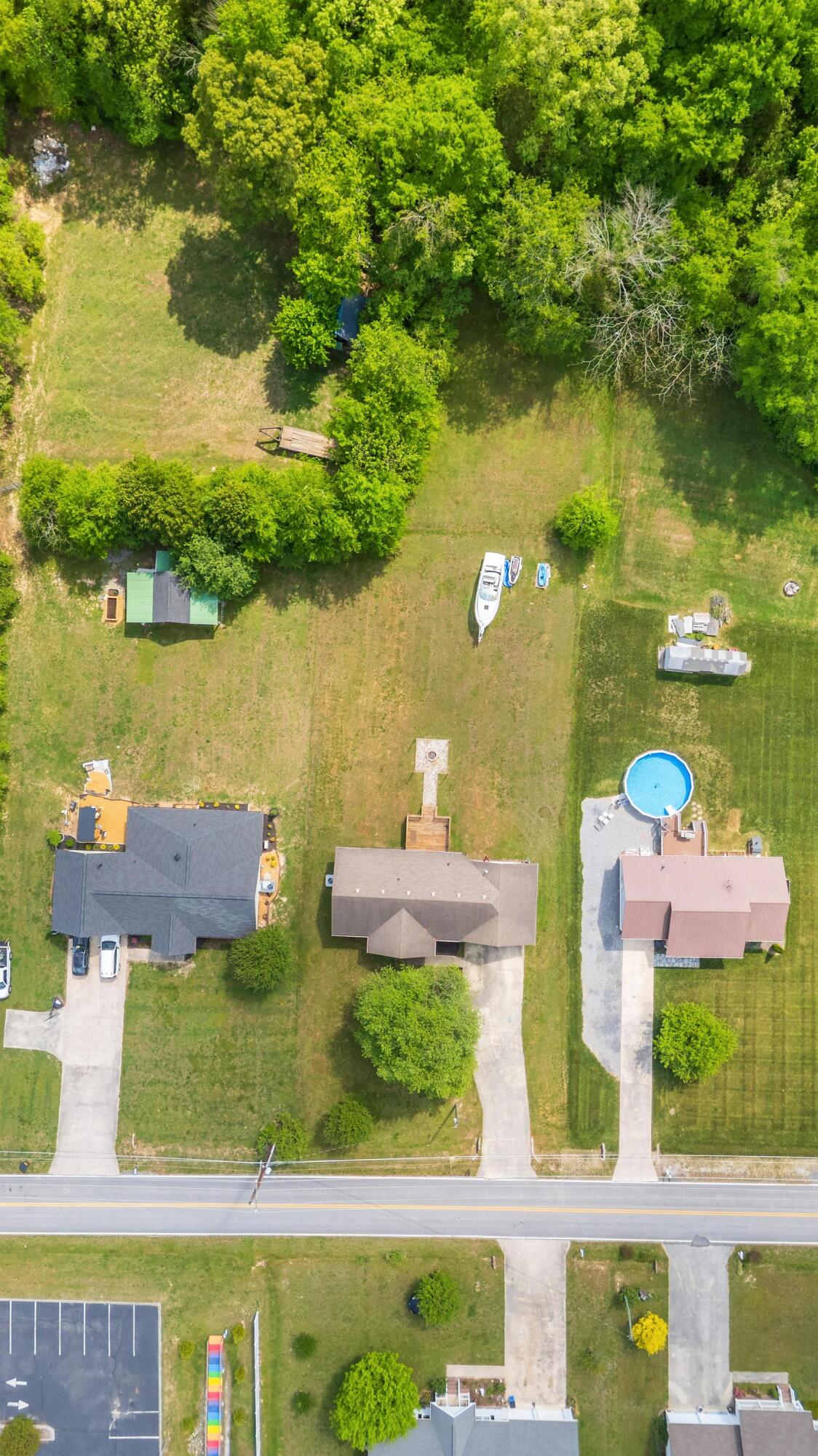 1656 Dallas Lake Road Hixson, TN 37343 - Photo 31 of 33 2026_04_April_1656_Dallas_Lake_Rd_0012