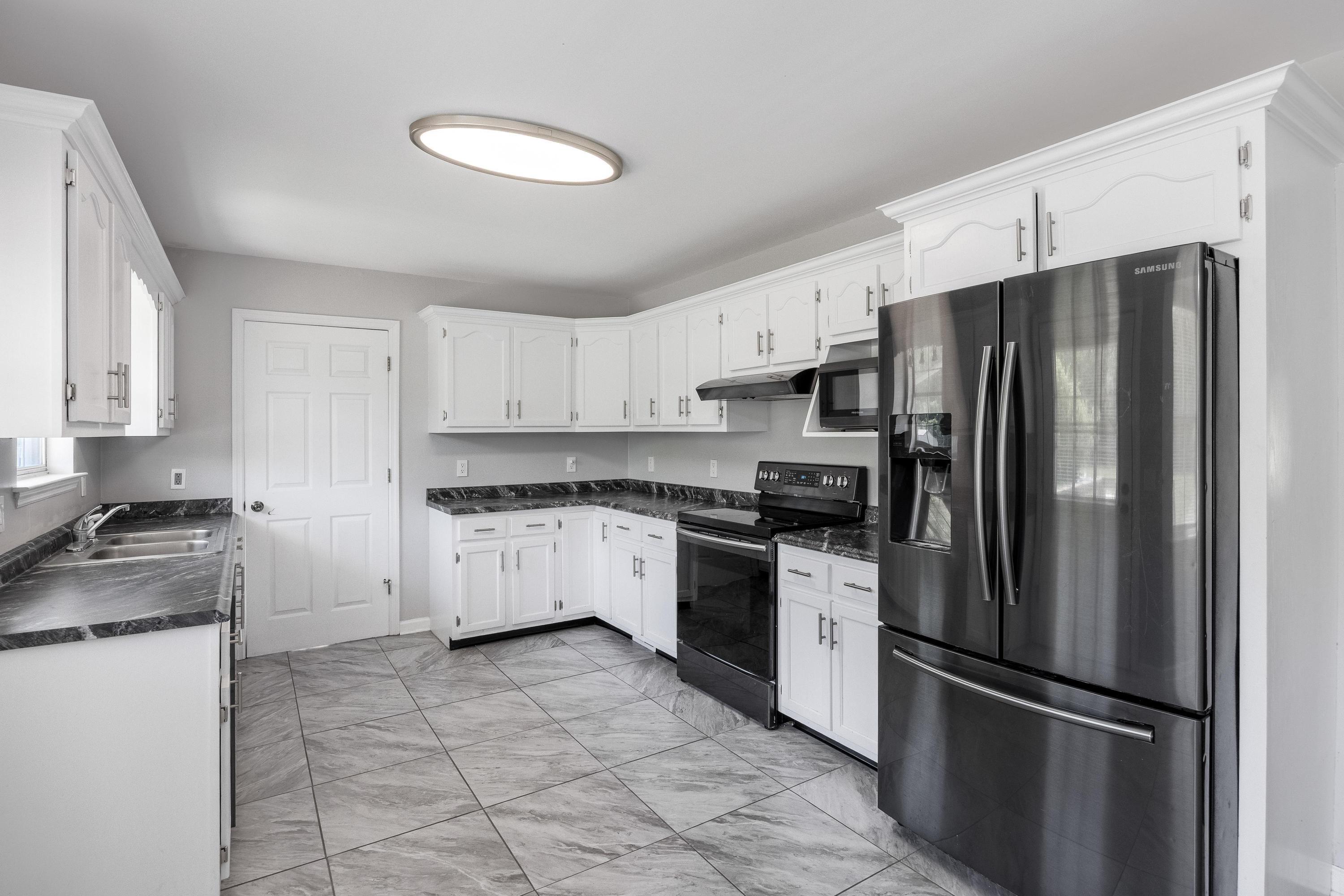 1656 Dallas Lake Road Hixson, TN 37343 - Photo 8 of 33 2026_04_April_1656_Dallas_Lake_Rd_0020