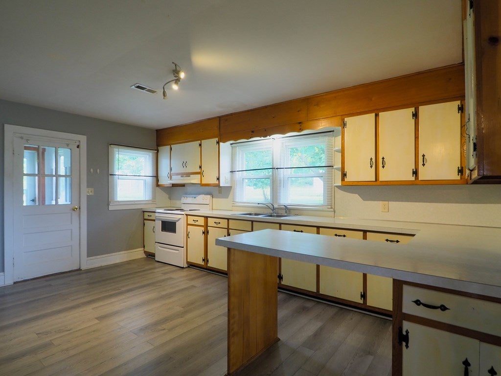 163 Petty Road Galax, VA 24333 - Photo 15 of 28 Gallery Image 15