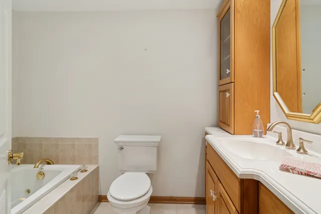 $585,000 | 1522 East Fleming Drive North, Arlington Heights, IL 60004